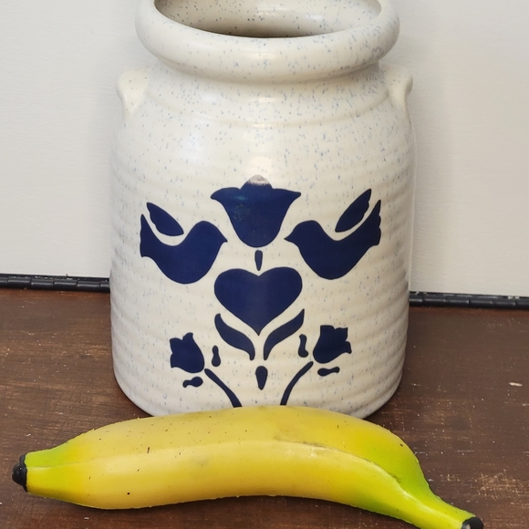 🌵Vintage Crock White & Blue w bird & heart design - Picture 10 of 11